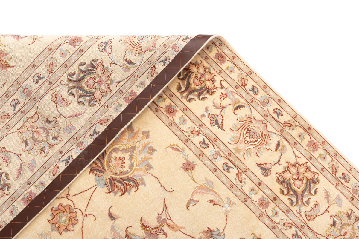 257x203 Tabriz avec de la soie