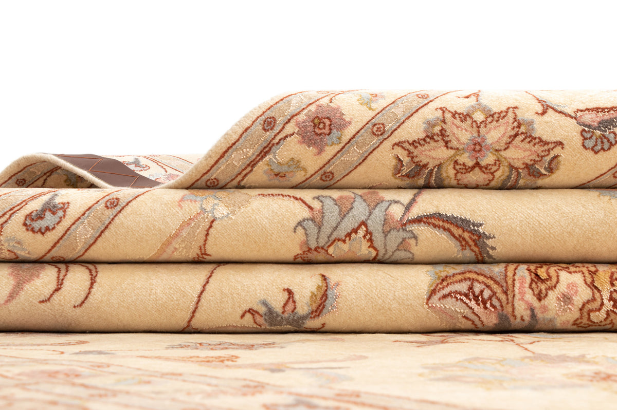 257x203 Tabriz avec de la soie