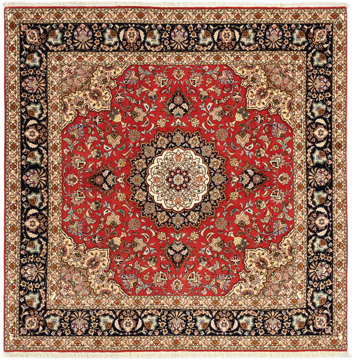207 x 202 Täbriz mit Seide