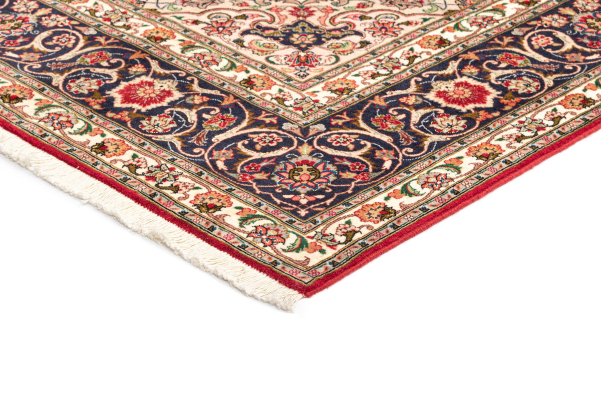 207x204 Tabriz con seta