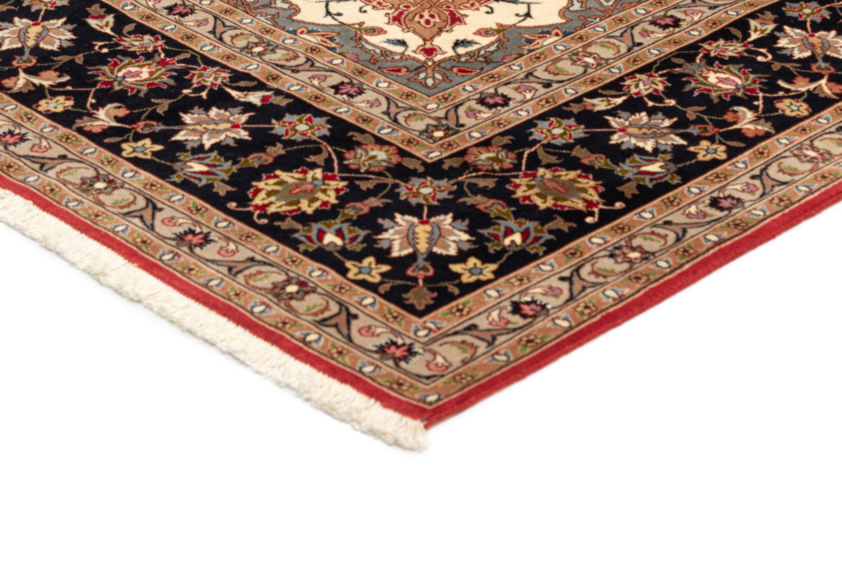 338x253 Tabriz con seta