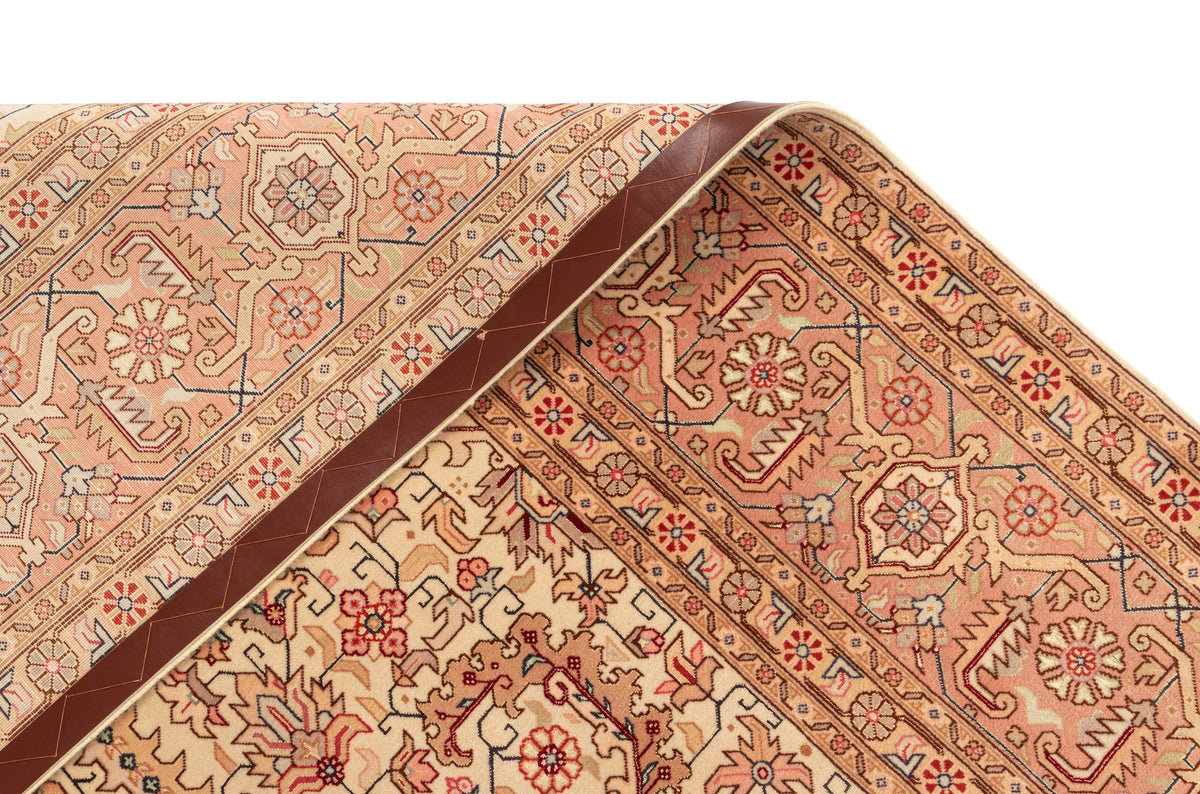 370x250 Tabriz avec soie