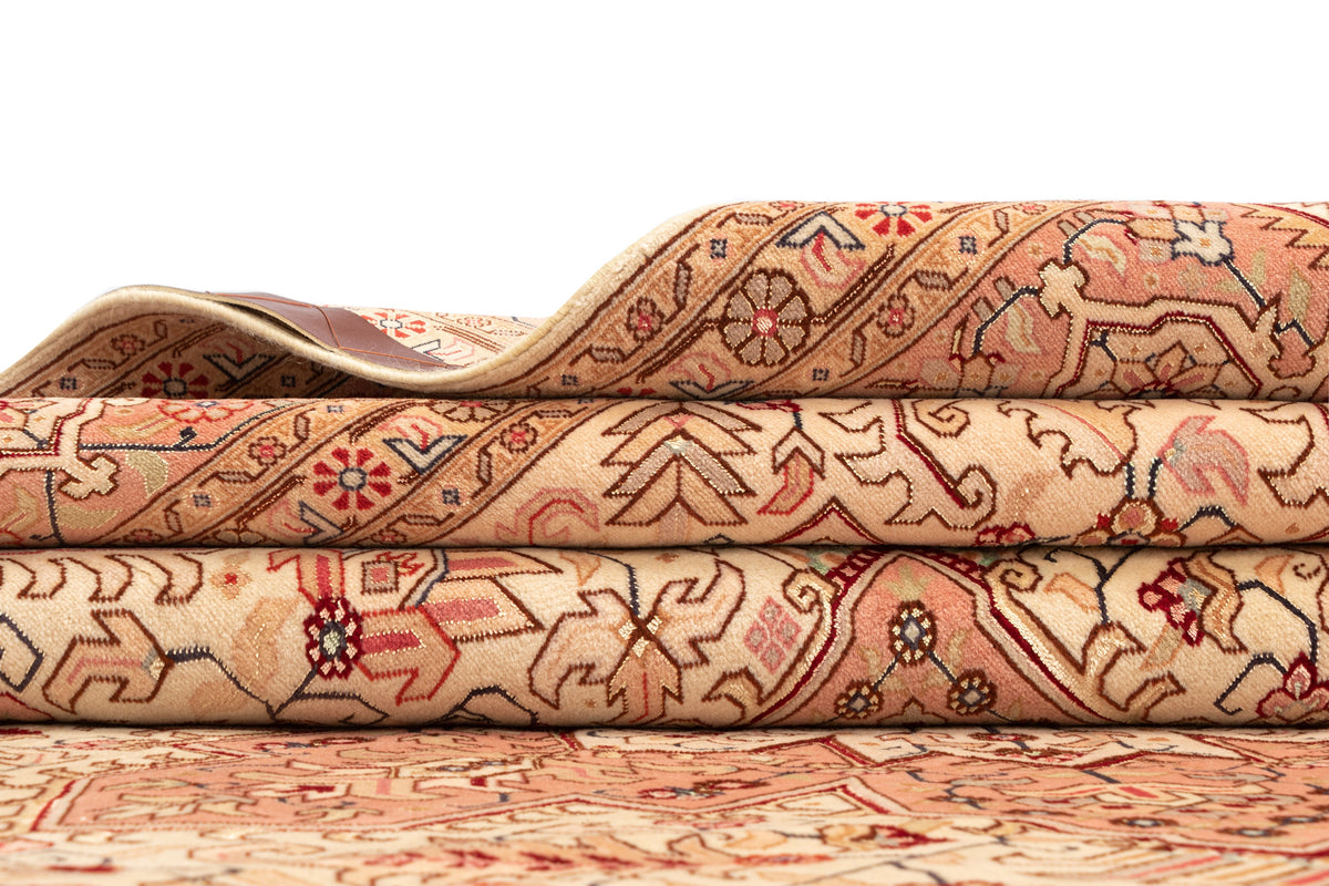 370x250 Tabriz avec soie