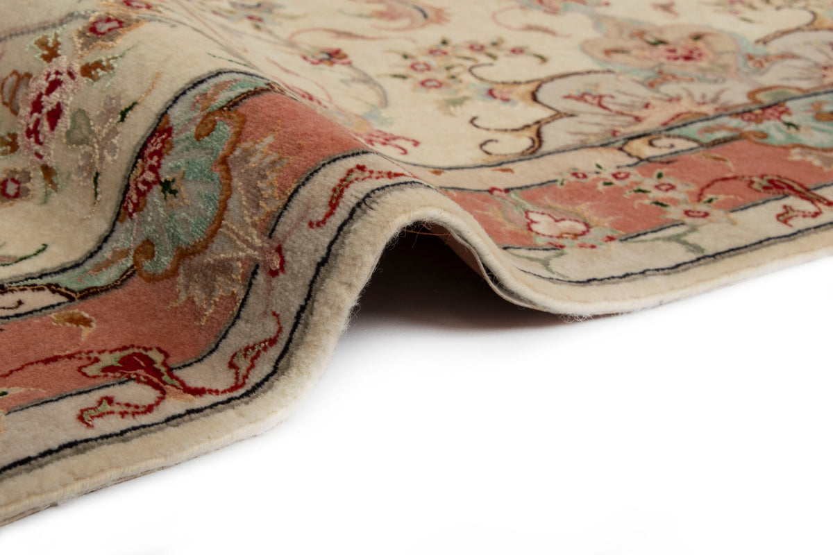 434x86 Tabriz with silk