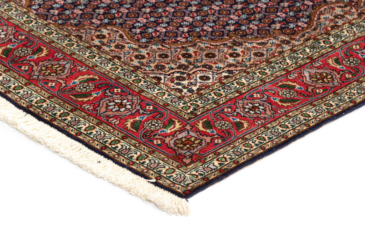 151 x 103 Täbriz Mahi