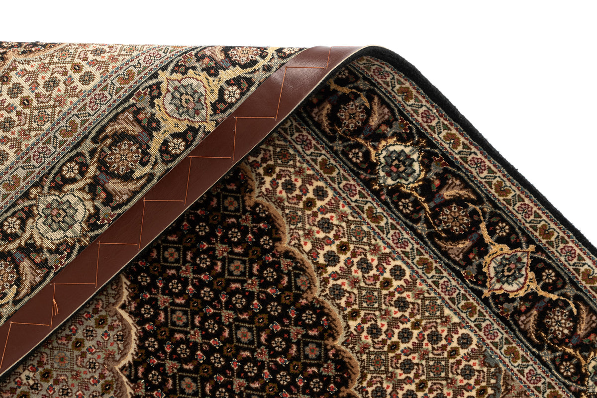 152x107 Tabriz Mahi