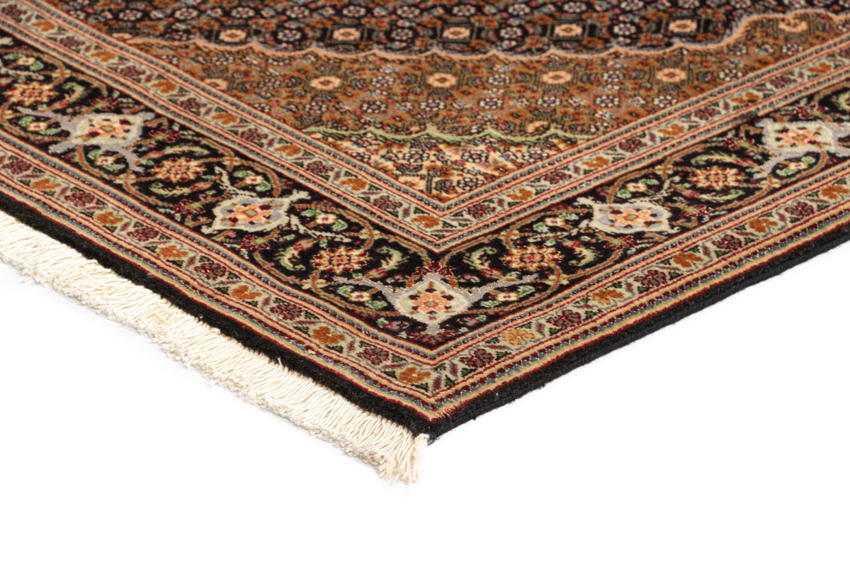 154x107 Tabriz Mahi