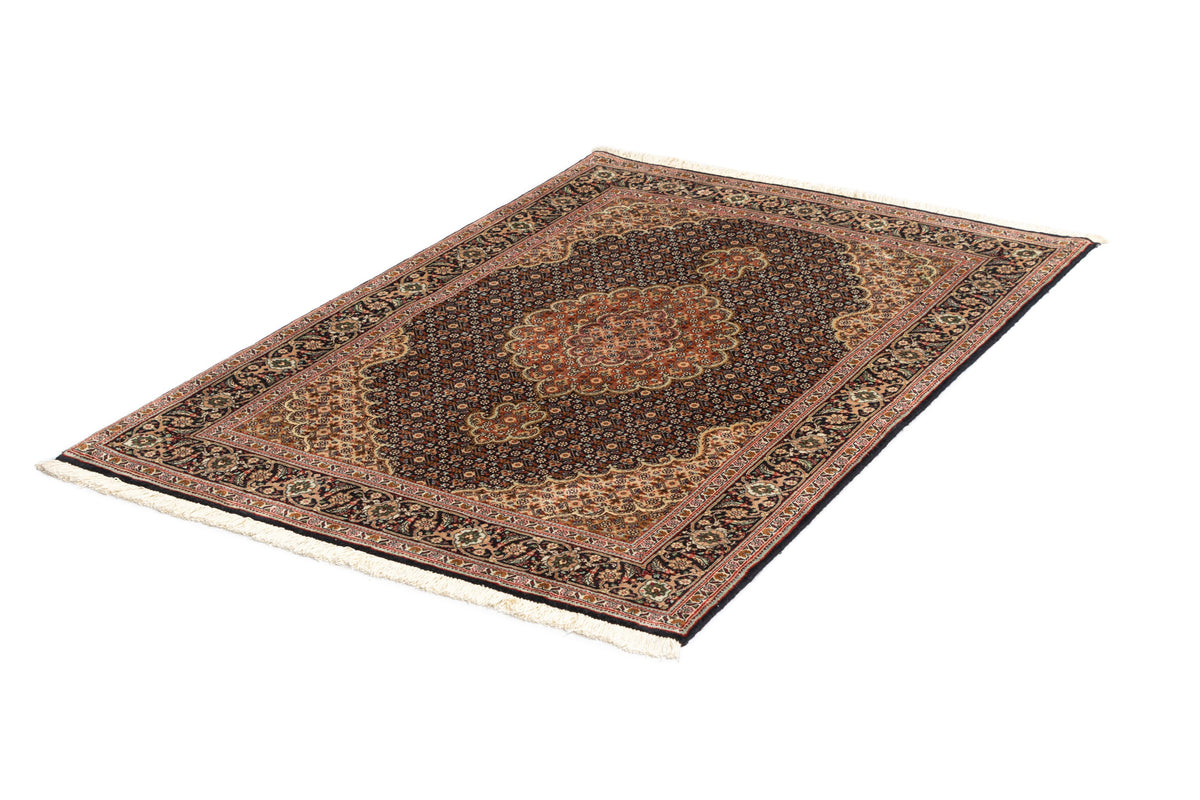 147x101 Tabriz Mahi