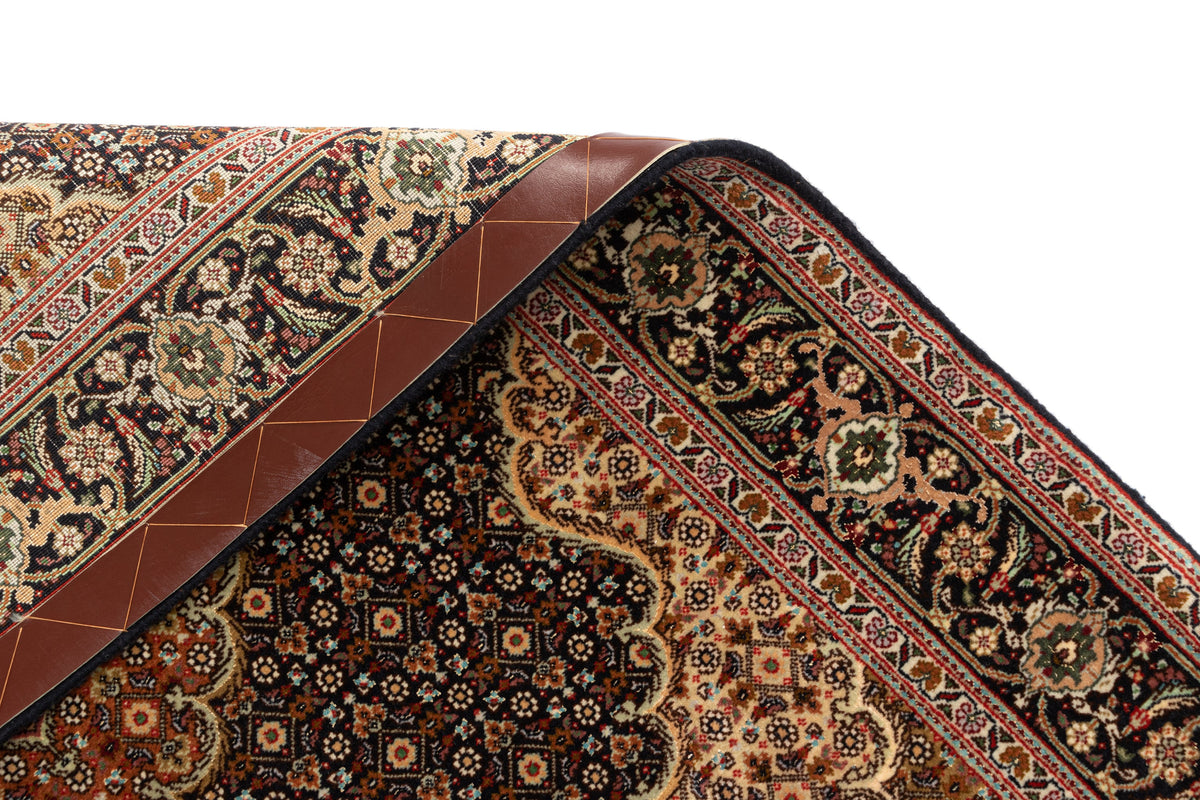 147x101 Tabriz Mahi