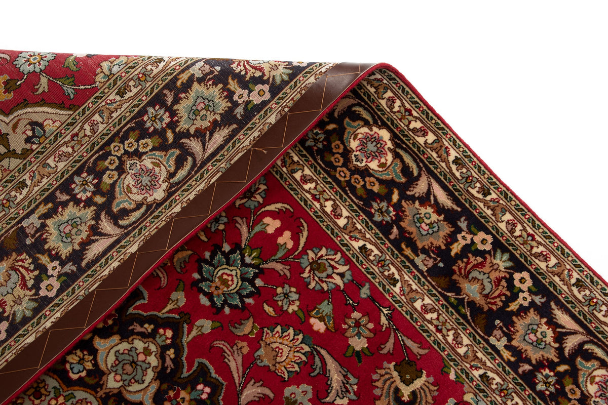 218 x 153 Täbriz mit Seide