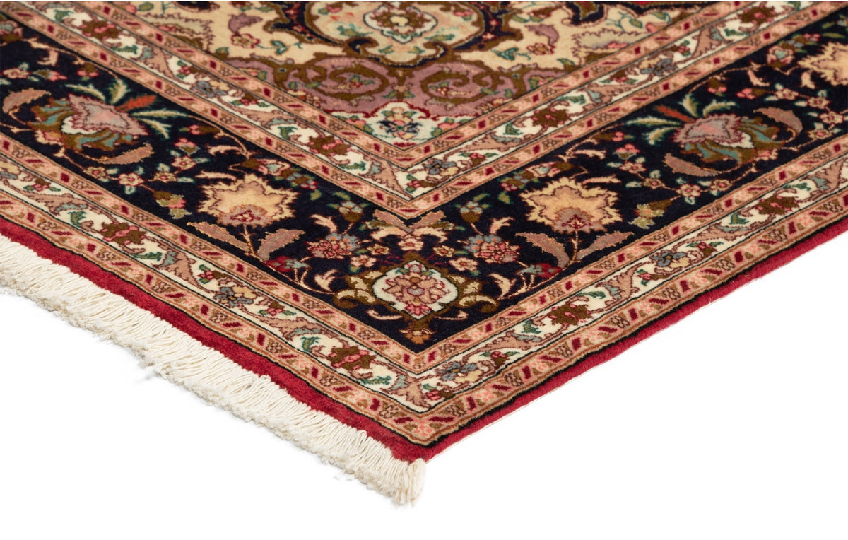 194 x 157 Täbriz mit Seide