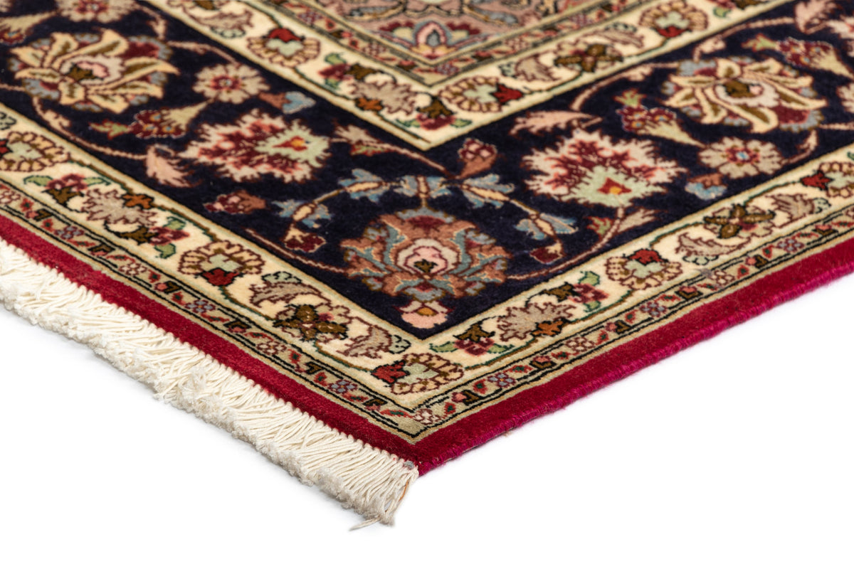 195 x 155 Täbriz mit Seide