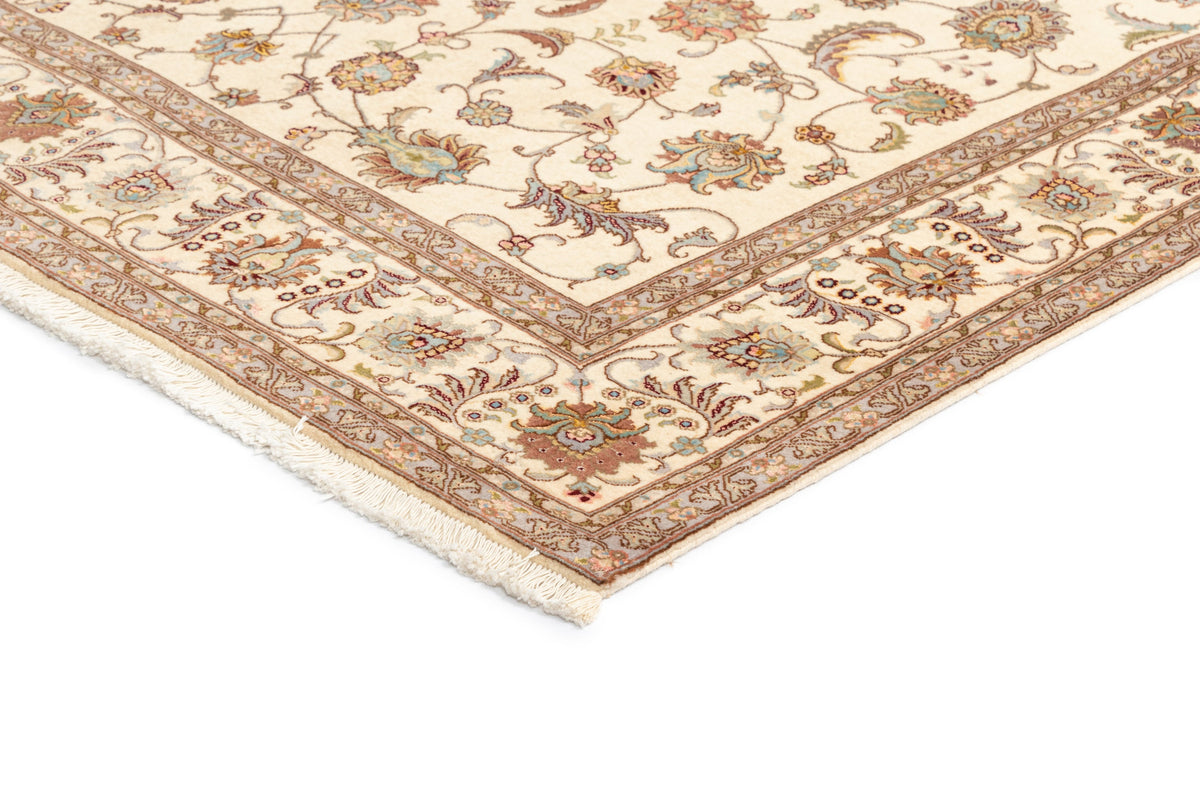 203 x 149 Täbriz mit Seide
