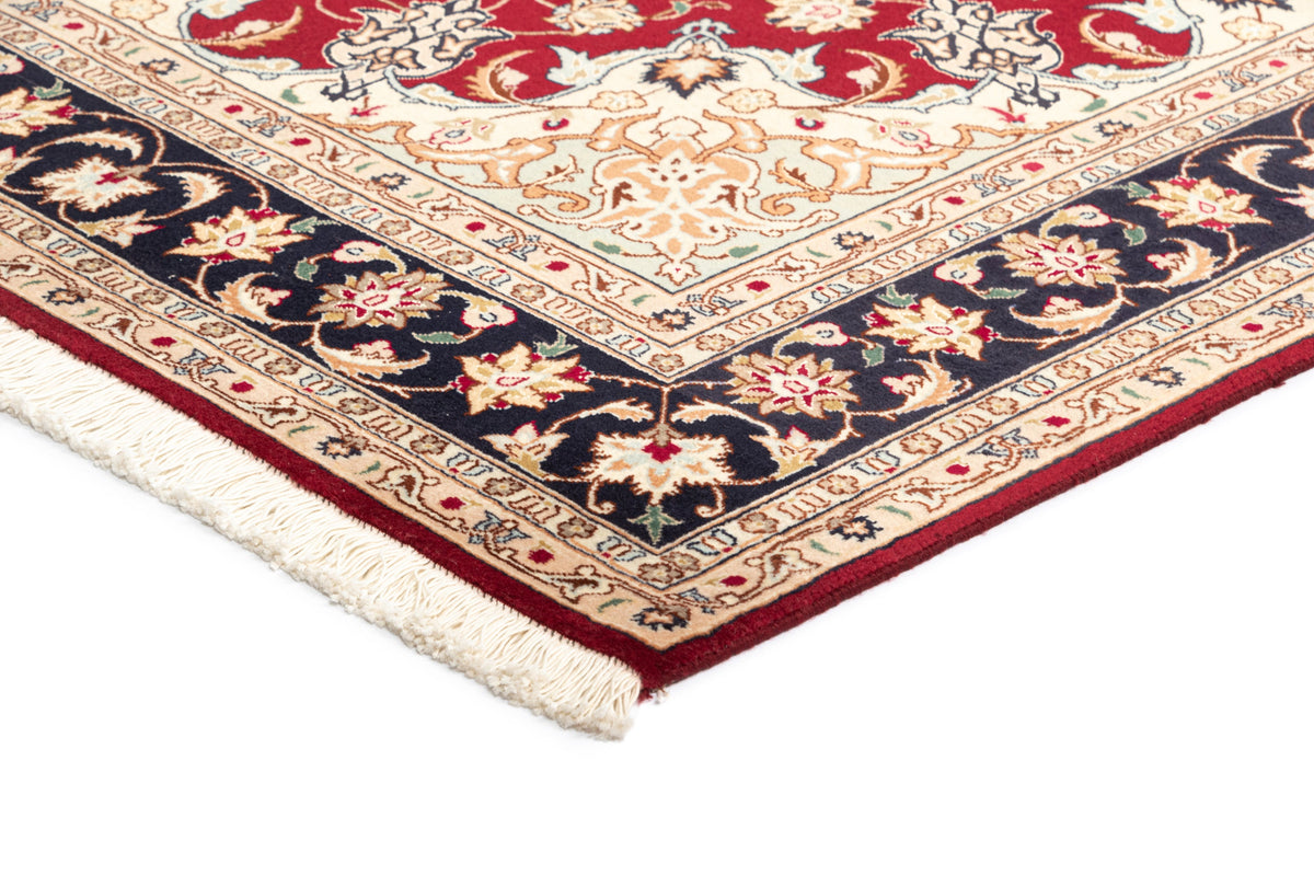 206 x 154 Täbriz mit Seide