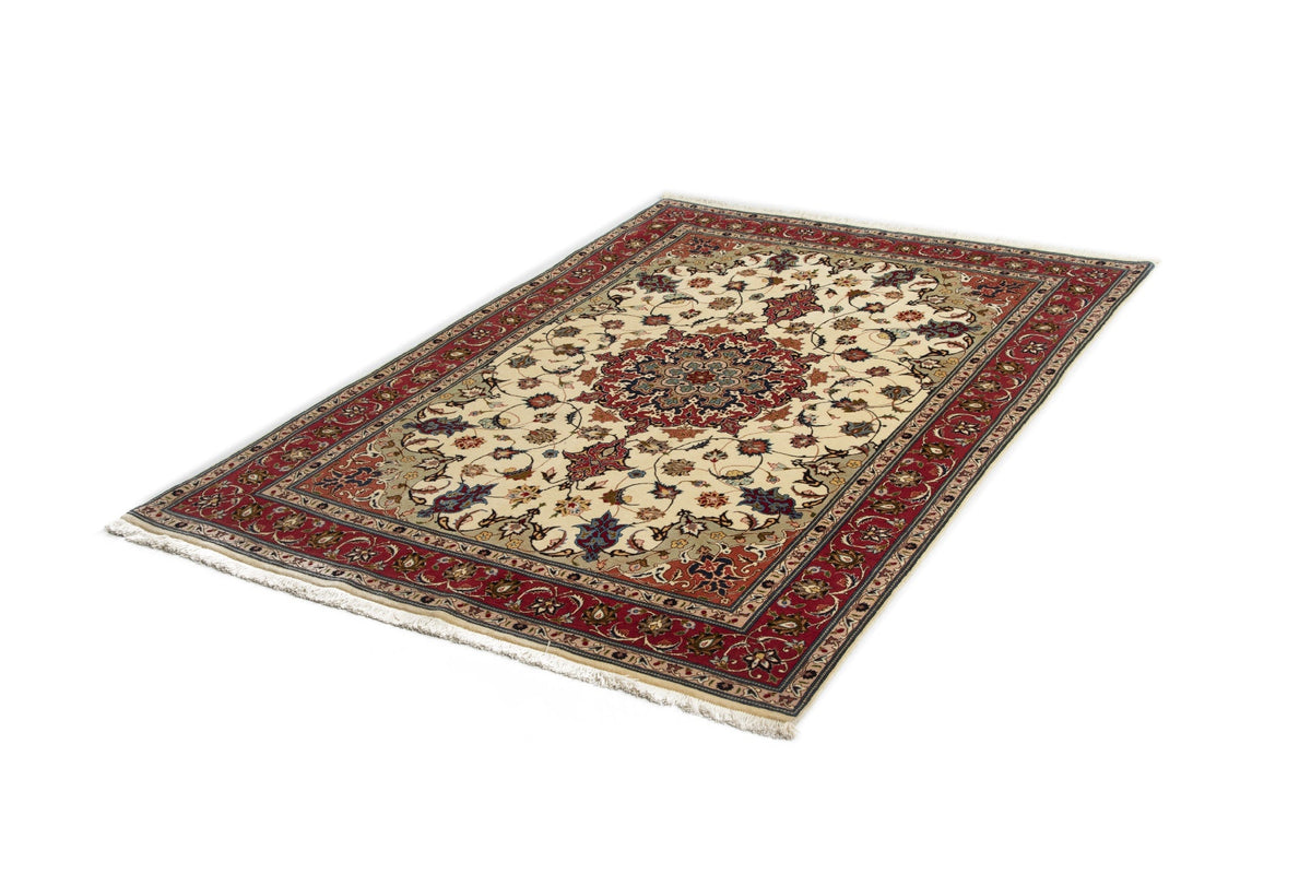 220 x 153 Tabriz con seta