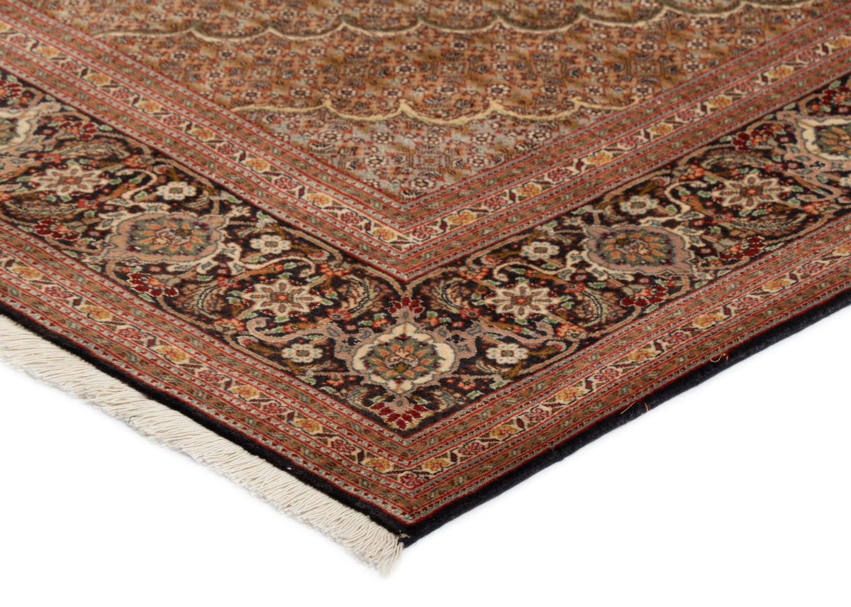 300 x 205 Täbriz Mahi mit Seide