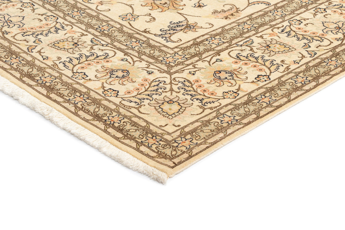 301x245 Tabriz fine