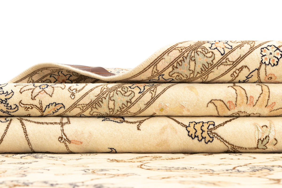 301x245 Tabriz fine
