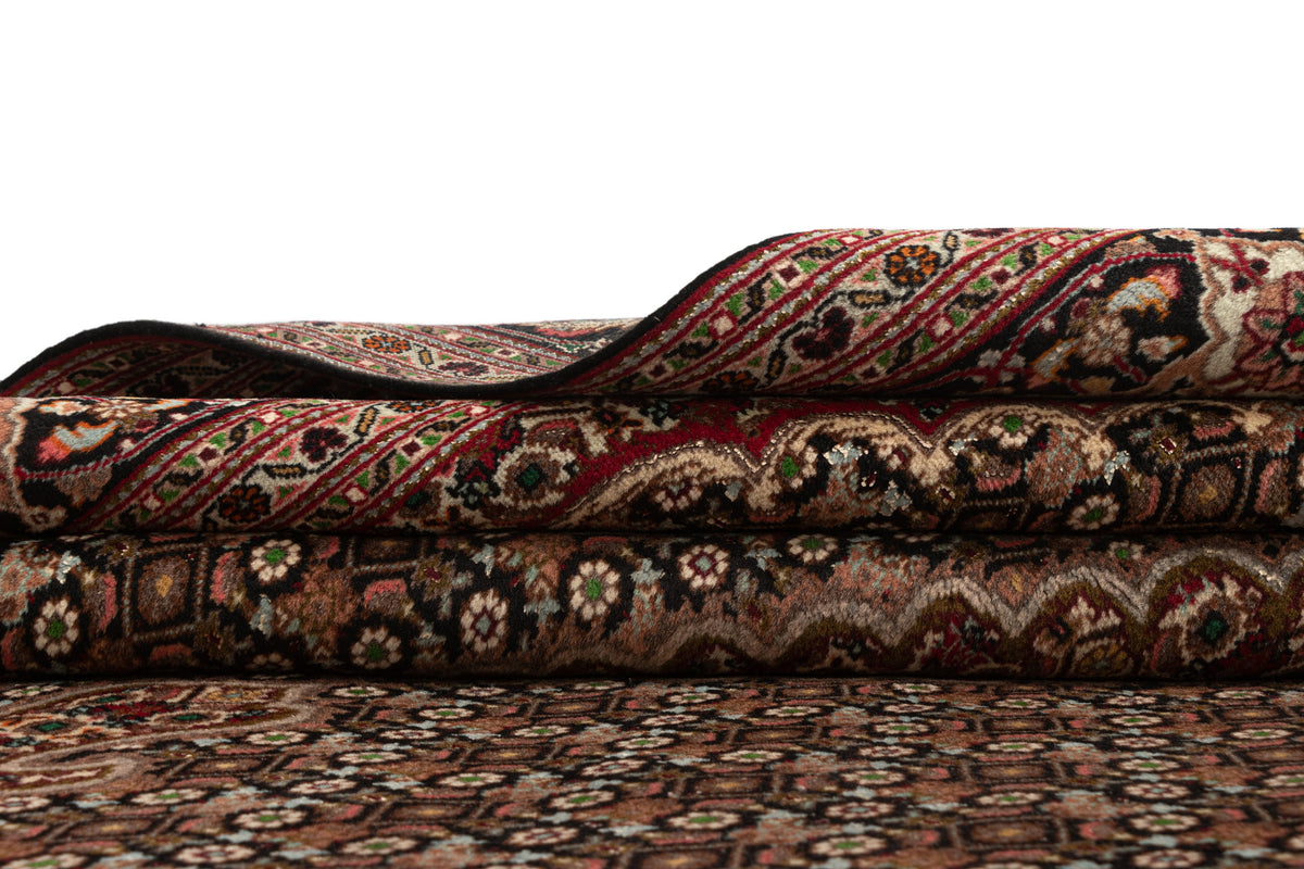 296x203 Tabriz Mahi avec soie