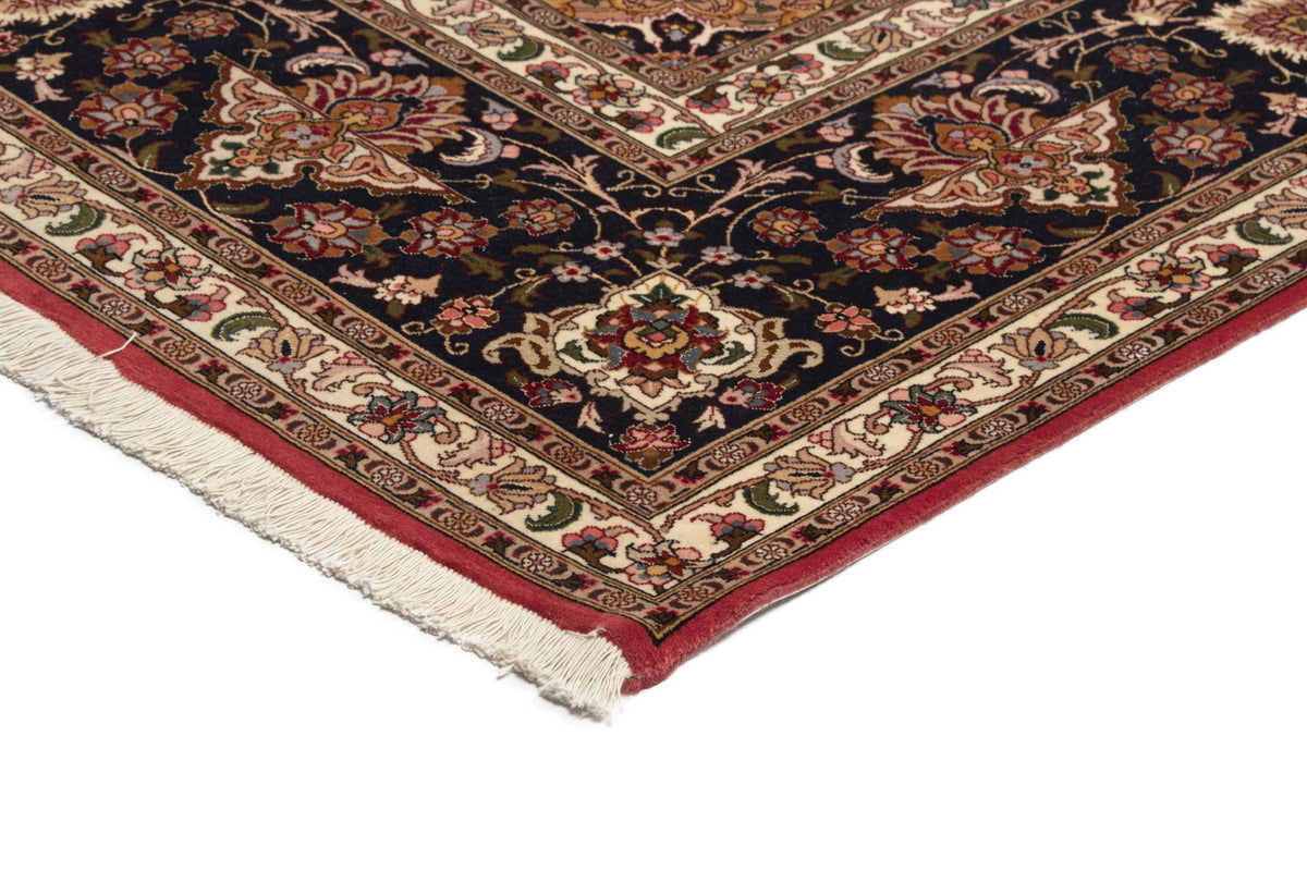 417x300 Tabriz fine