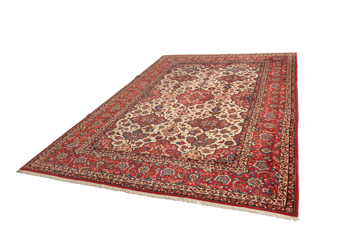 380 x 267 Isfahan