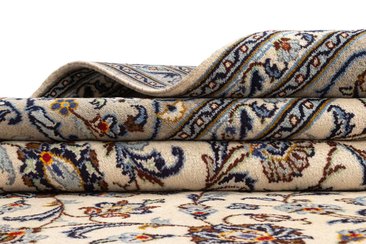 371 x 265 Kirman