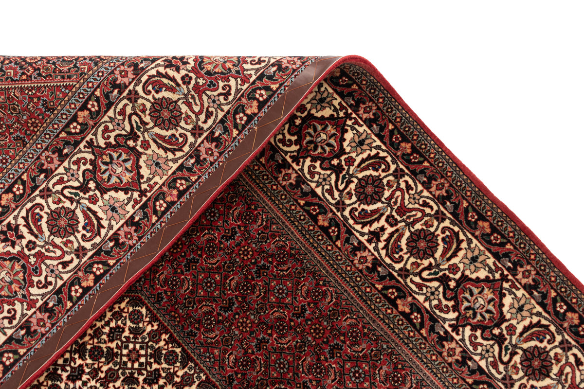 340 x 255 Bidjar mit Seide
