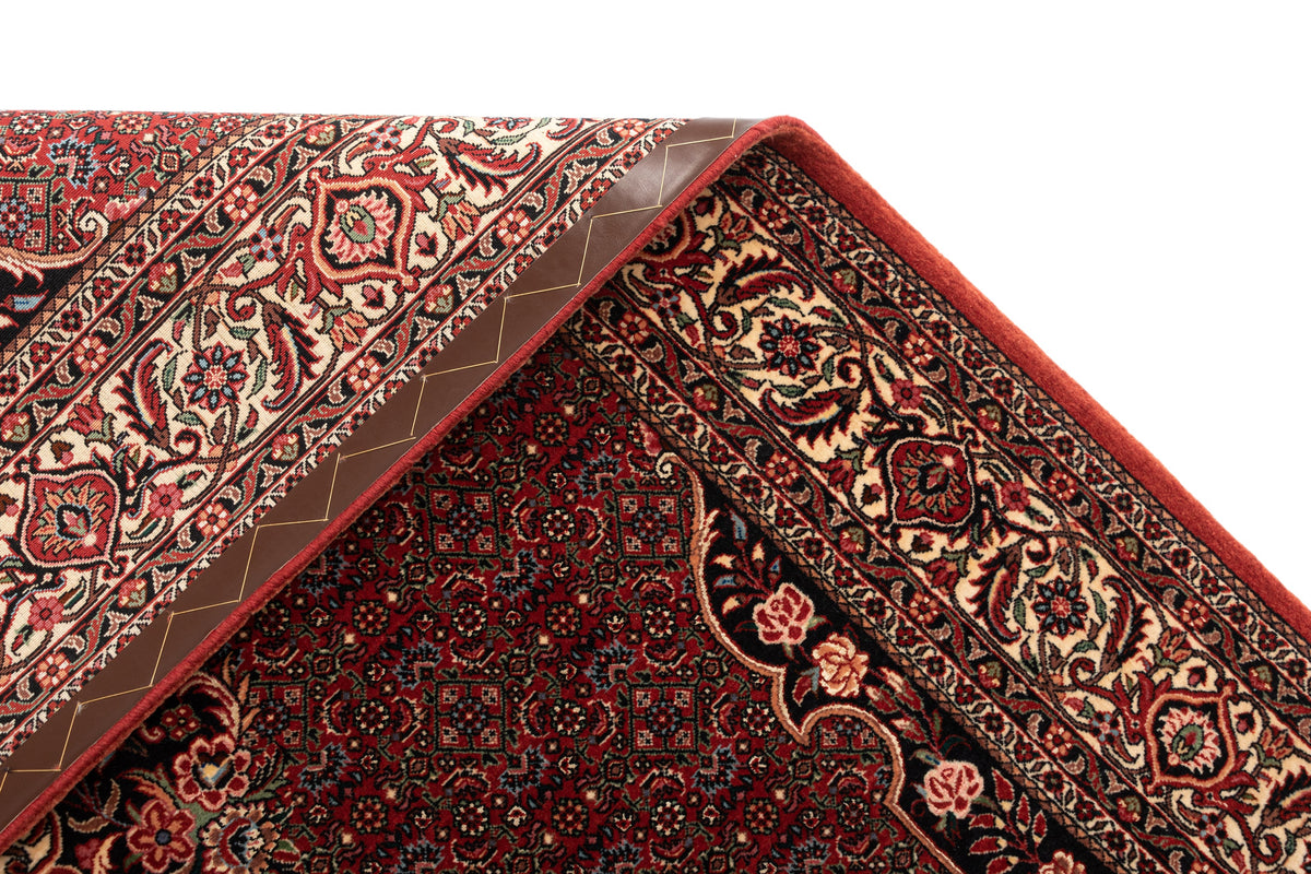 240x168 Bidjar with silk