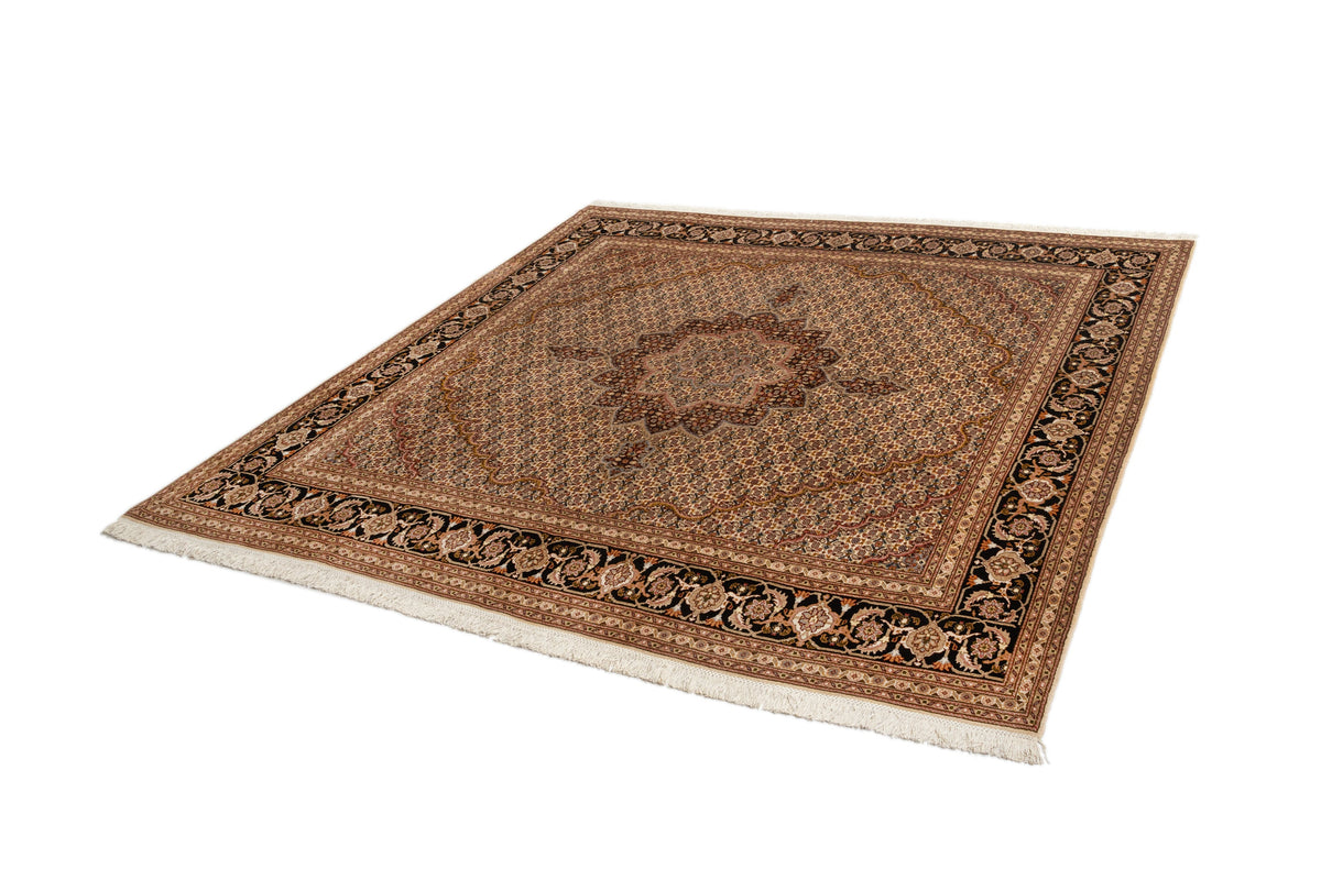 258x250 Tabriz