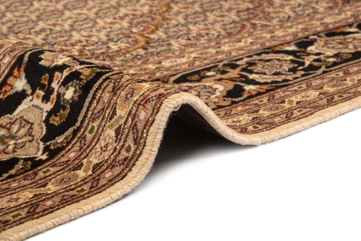 258x250 Tabriz