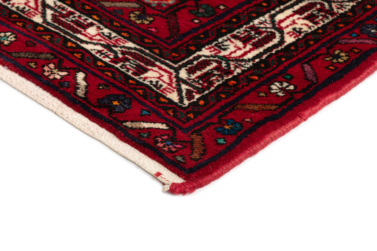 147 x 104 Hamadan