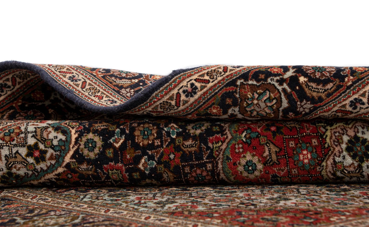 199x150 Tabriz Mahi avec soie