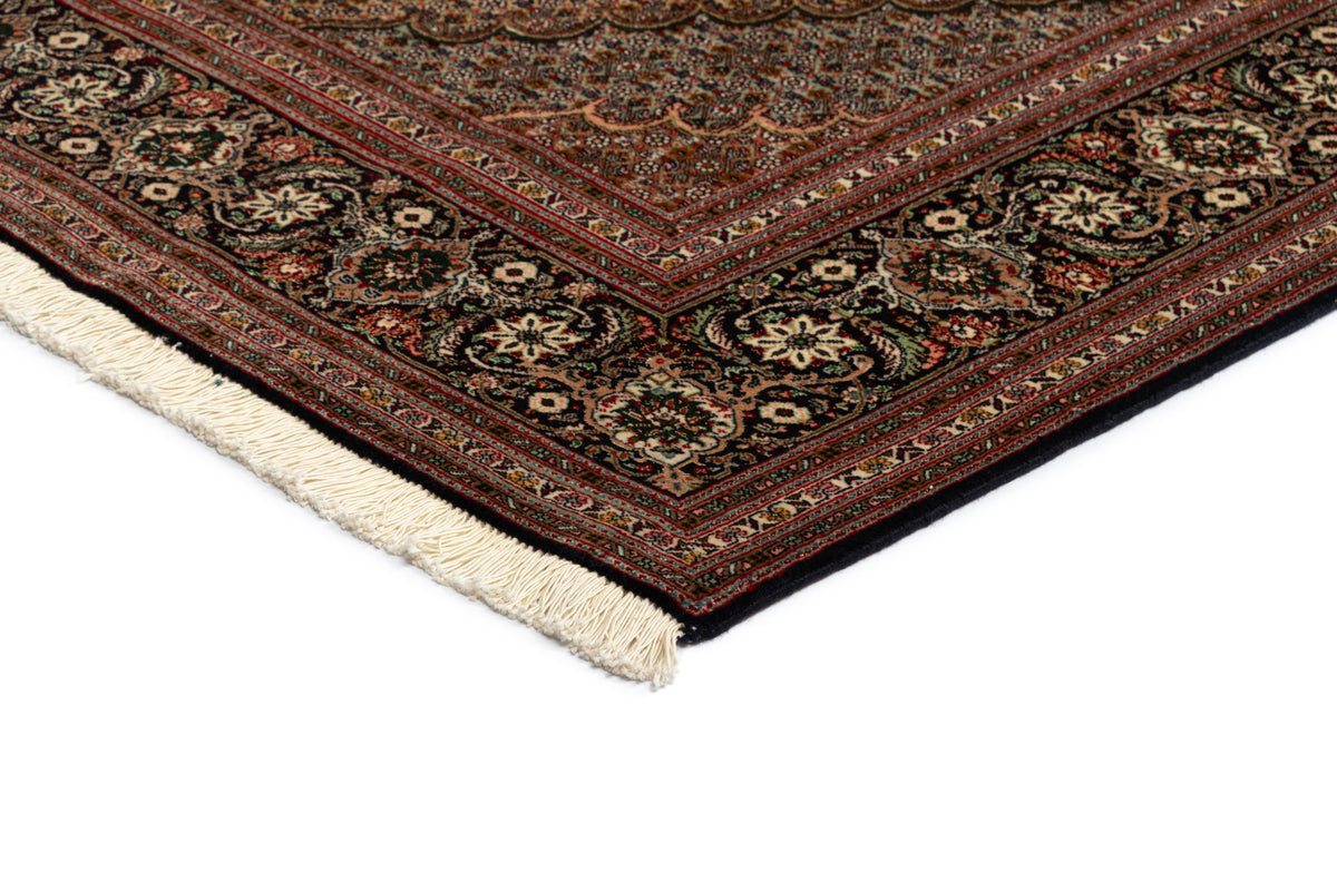 305x202 Tabriz Mahi avec soie