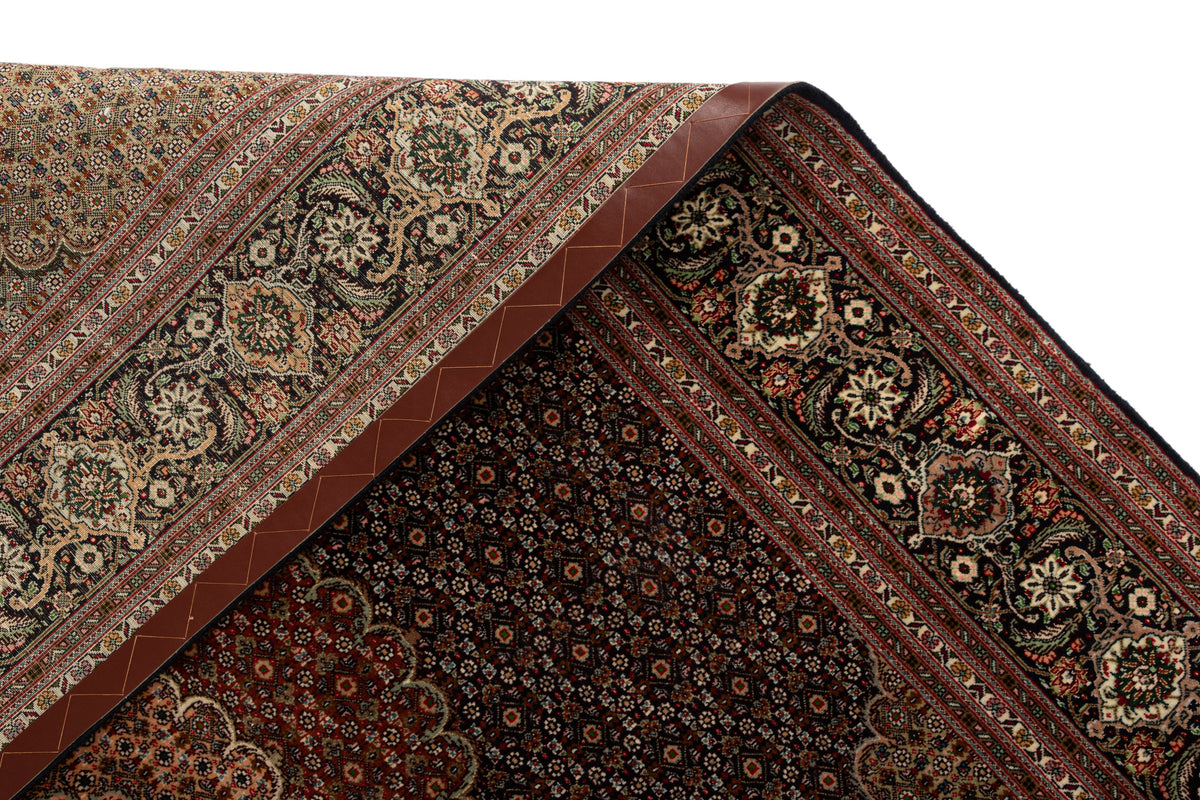 305x202 Tabriz Mahi avec soie