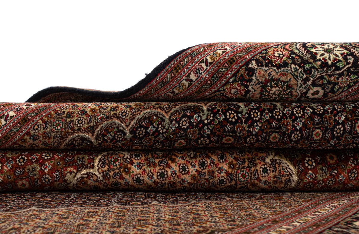 305x202 Tabriz Mahi avec soie