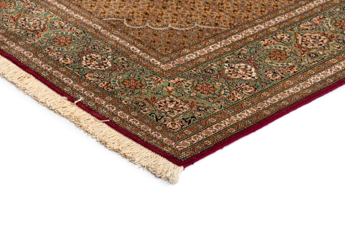 305x205 Tabriz Mahi avec soie