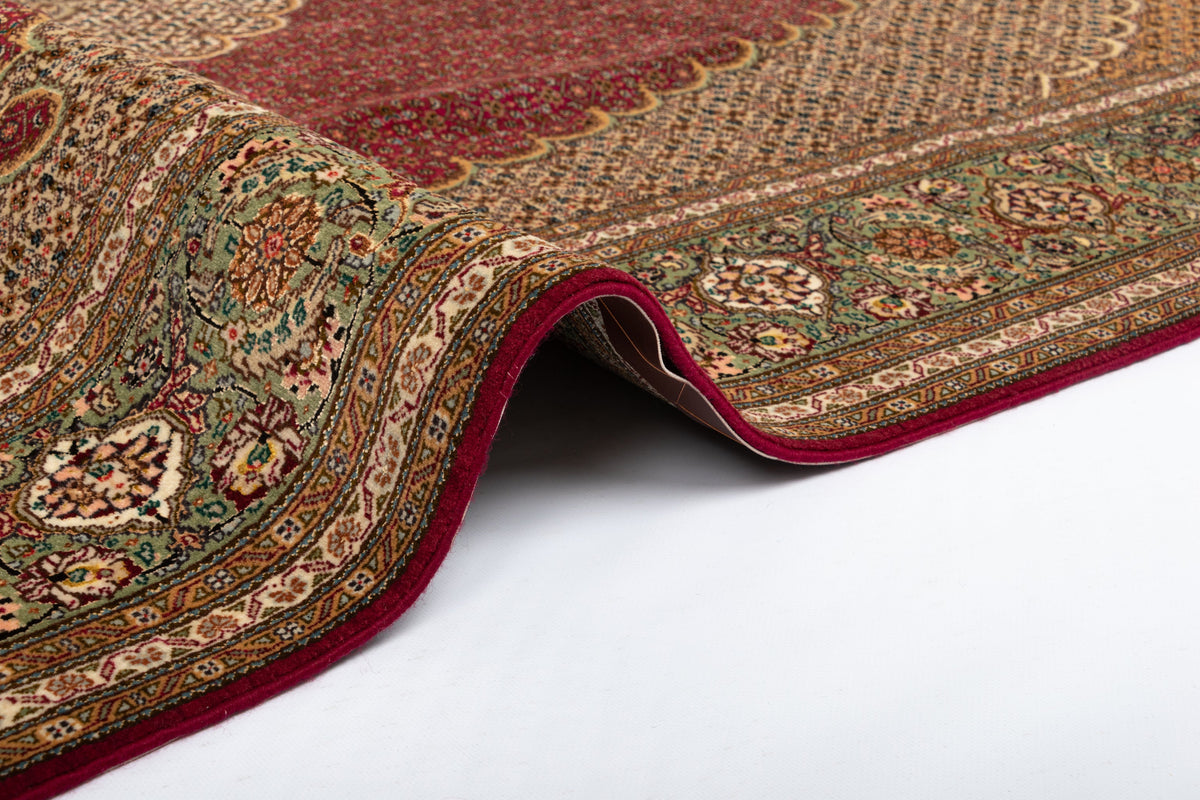 305x205 Tabriz Mahi avec soie