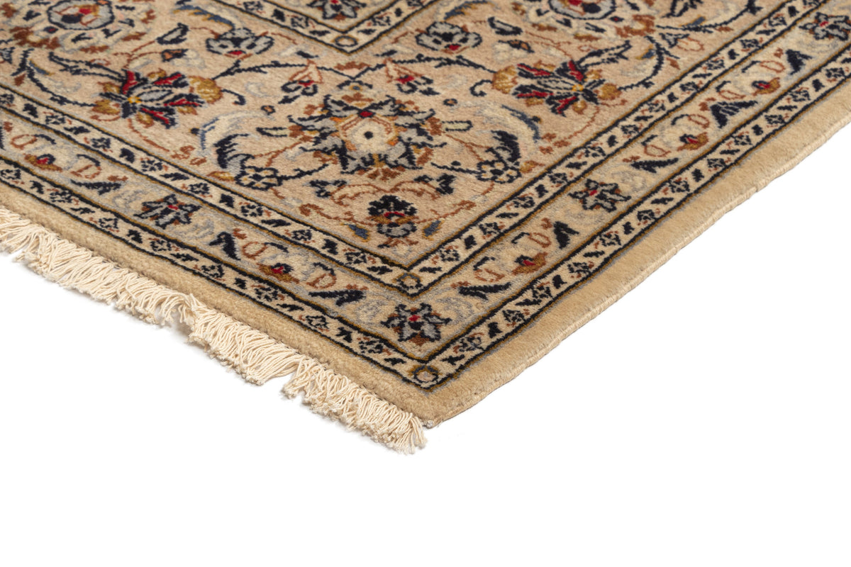 355 x 246 Kashan