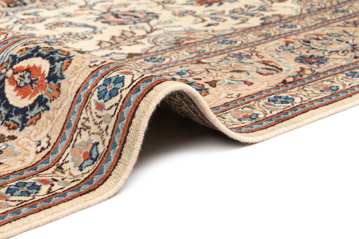 327 x 238 Kashan