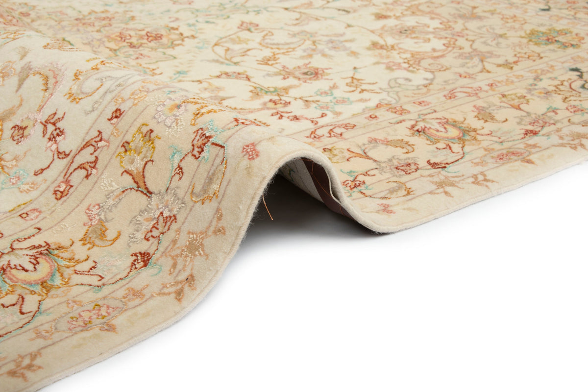 214x151 Tabriz on and with silk