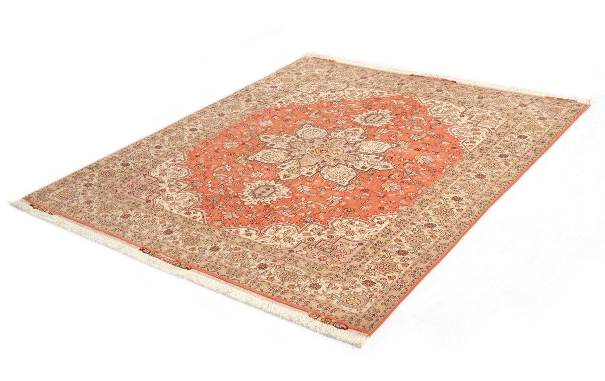 207 x 153 Täbriz mit Seide