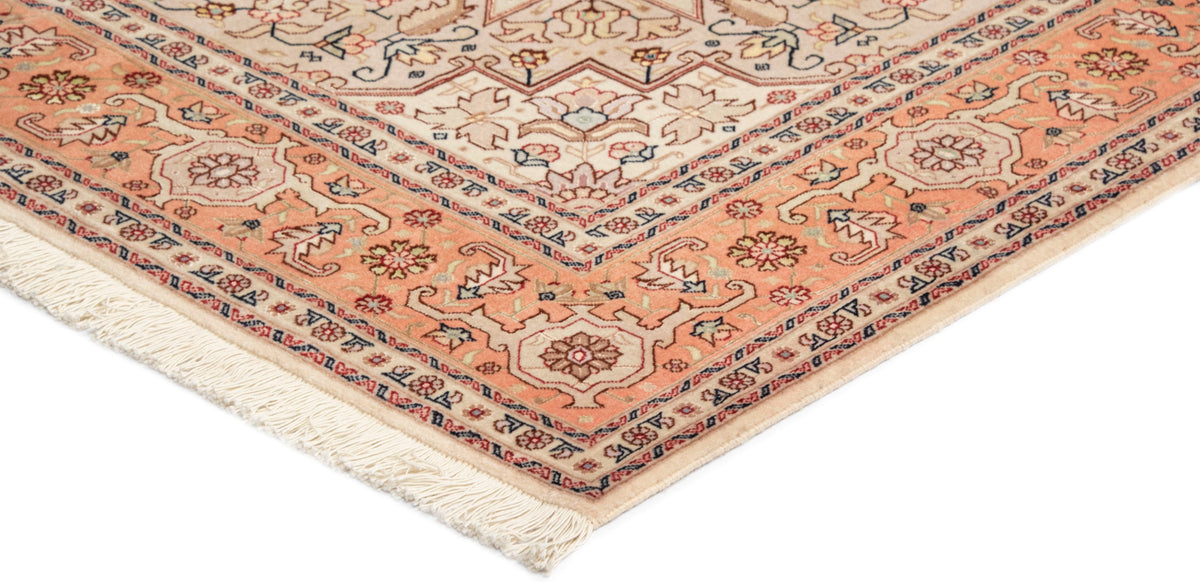 209 x 152 Täbriz mit Seide