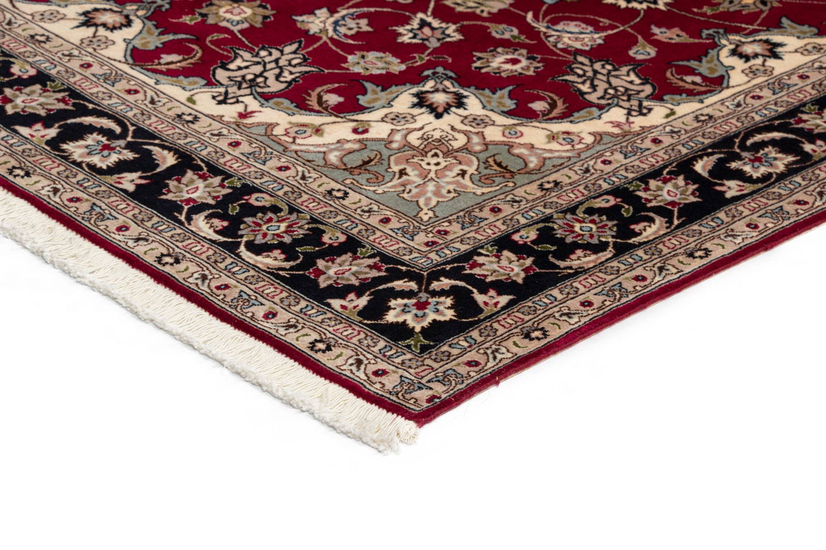 203 x 146 Täbriz mit Seide