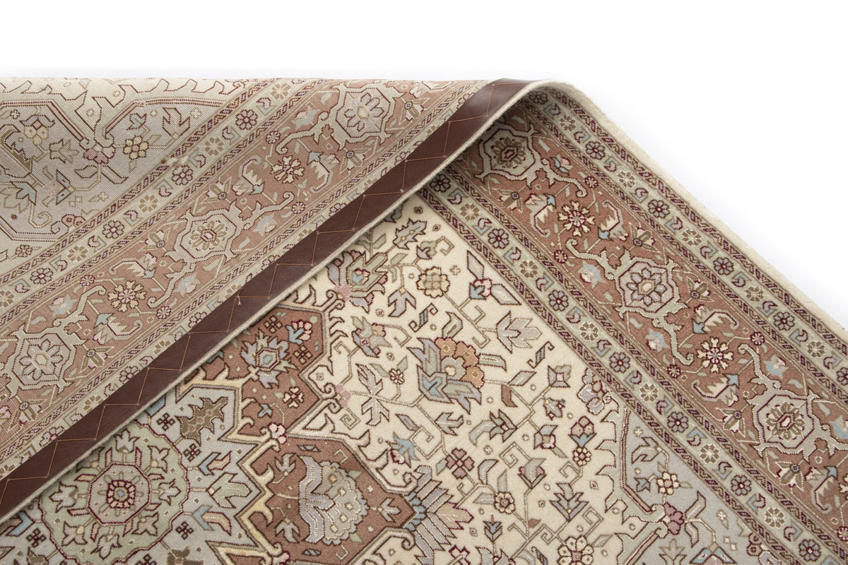 215 x 147 Täbriz mit Seide