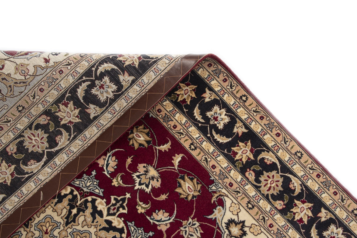 207 x 154 Täbriz mit Seide