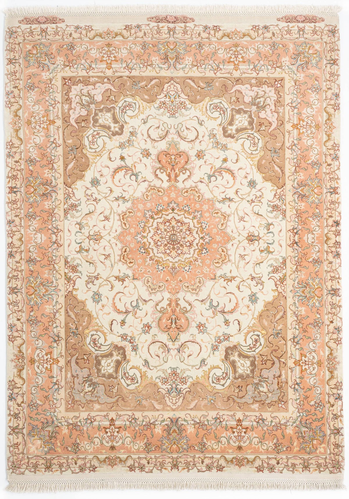 217x150 Tabriz on and with silk