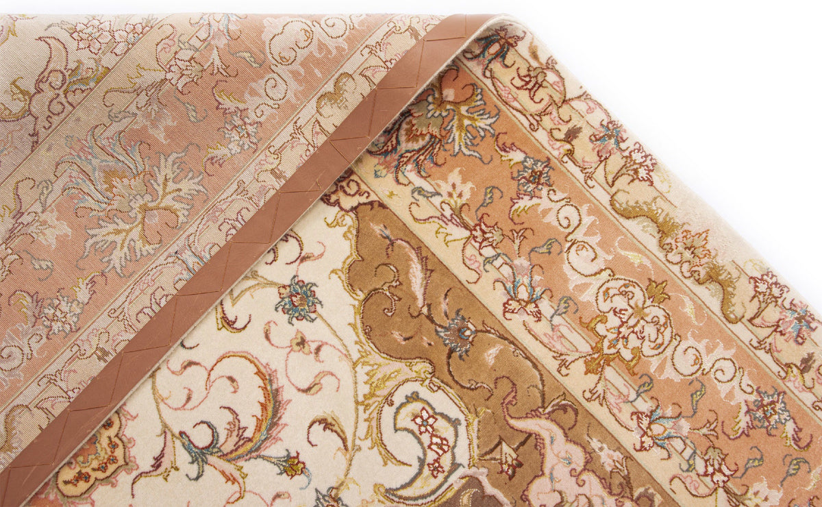 217x150 Tabriz on and with silk