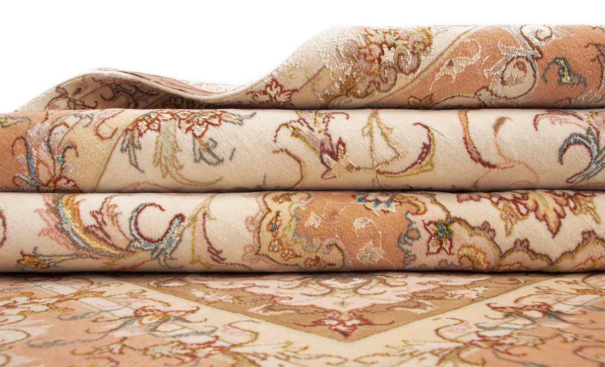217x150 Tabriz on and with silk