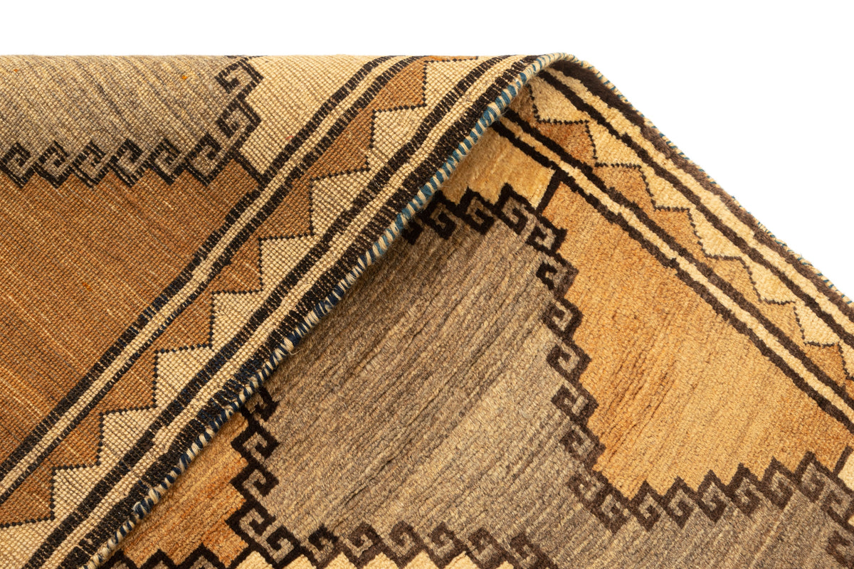 173 x 112 Gabbeh alt
