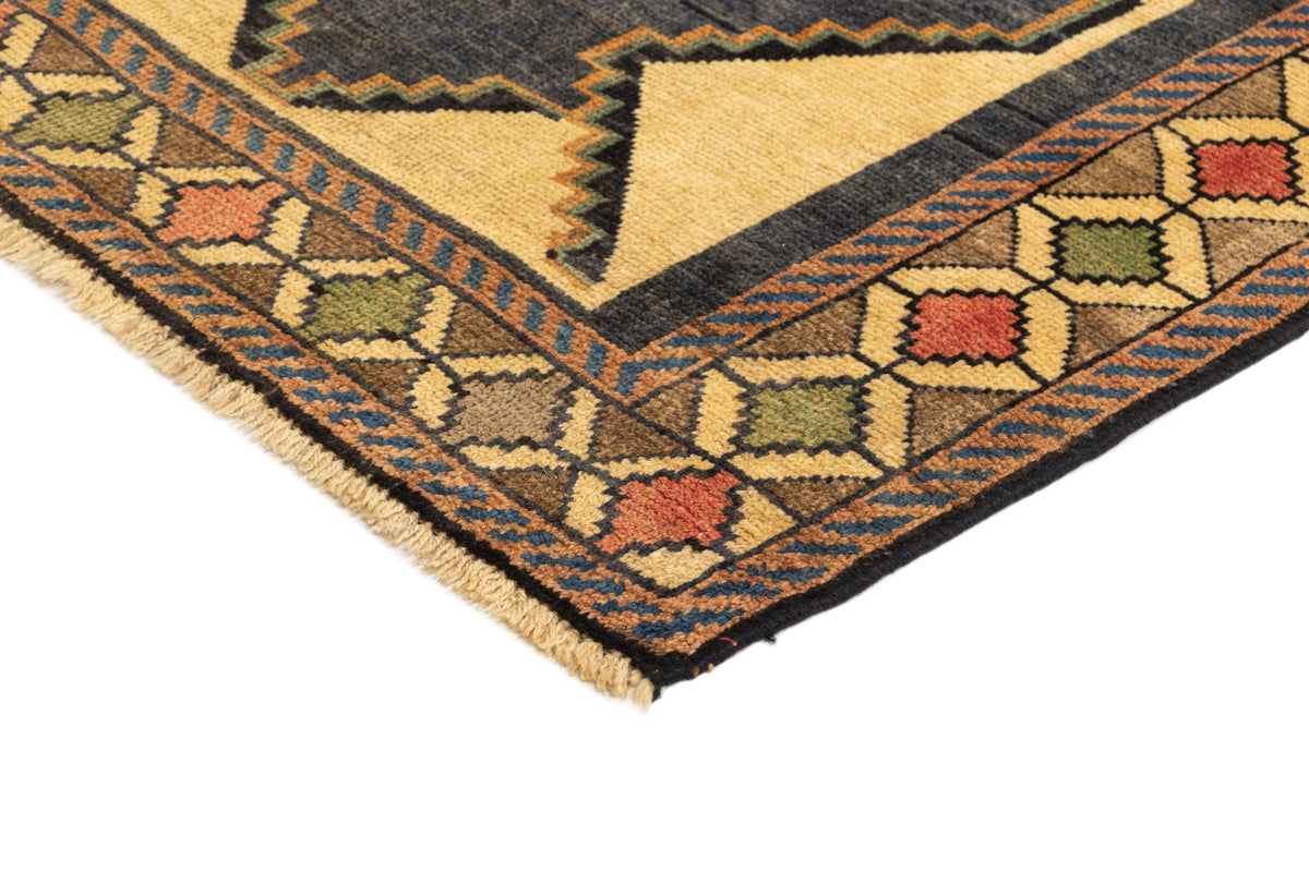 255 x 150 Gabbeh alt
